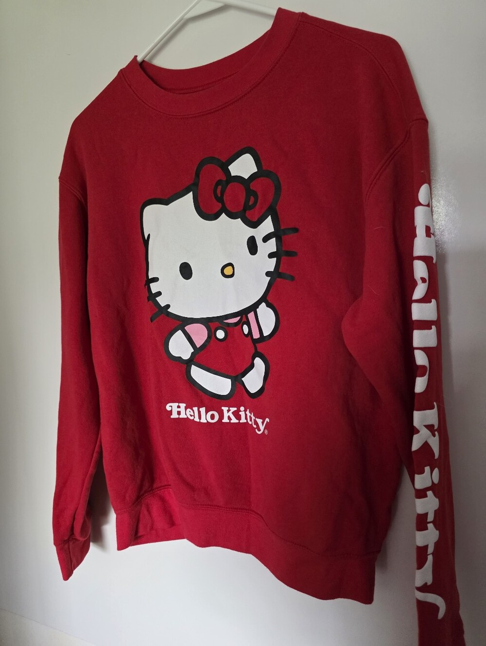 Sanrio Womens Hello Kitty Hybrid Apparel Red White Sweatshirt Crew Neck Size S